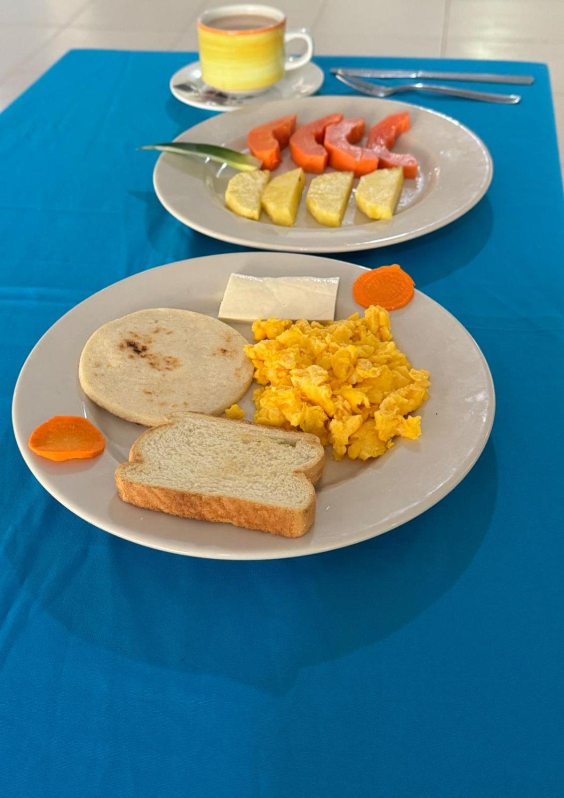 Hotel Playa Divina Coveñas 外观 照片